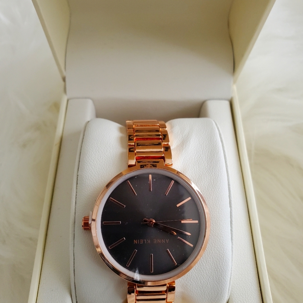 ANNE KLEIN  WATCH